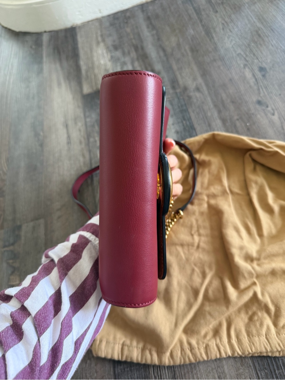 Women's Burgundy Burberry Leather Shoulder Bag with Gold Ring Accent - Picture 6 of 8